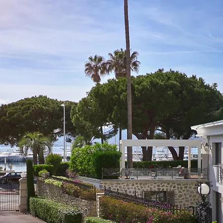 5-bedroom With Swimming Pool In The Heart Of The Croisette In Cannes