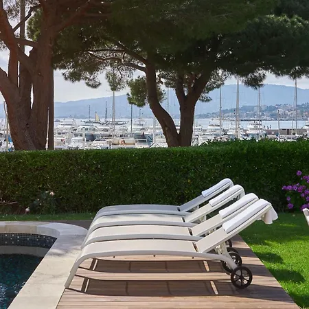 Holiday home 5-bedroom With Swimming Pool In The Heart Of The Croisette In *