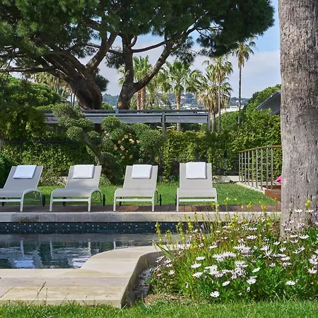 5-bedroom With Swimming Pool In The Heart Of The Croisette In *