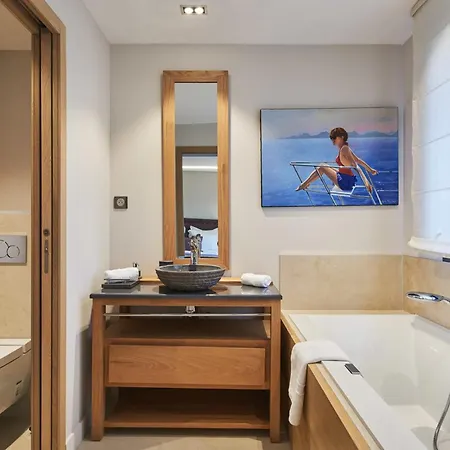 Holiday home 5-bedroom With Swimming Pool In The Heart Of The Croisette In