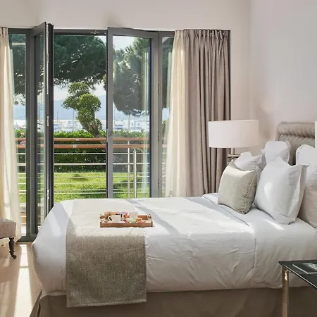 5-bedroom With Swimming Pool In The Heart Of The Croisette In Cannes